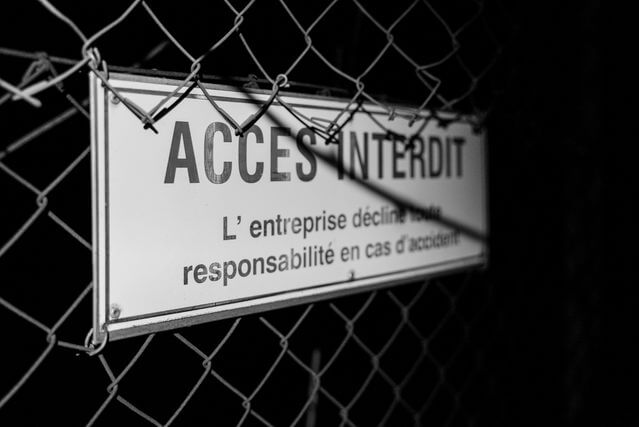 Dépendance numérique : pourquoi il est important de garder des solutions de secours #8 2 Dépendance numérique - Accès Refusé